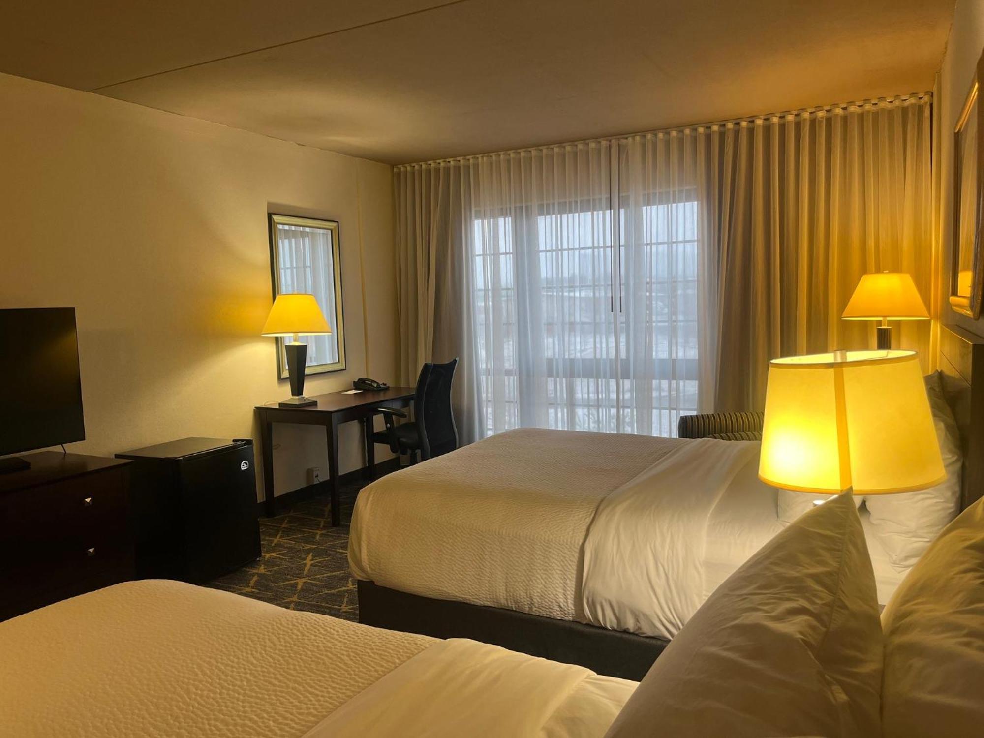 Hotel & Springfield-i-44 By Ihg 3*