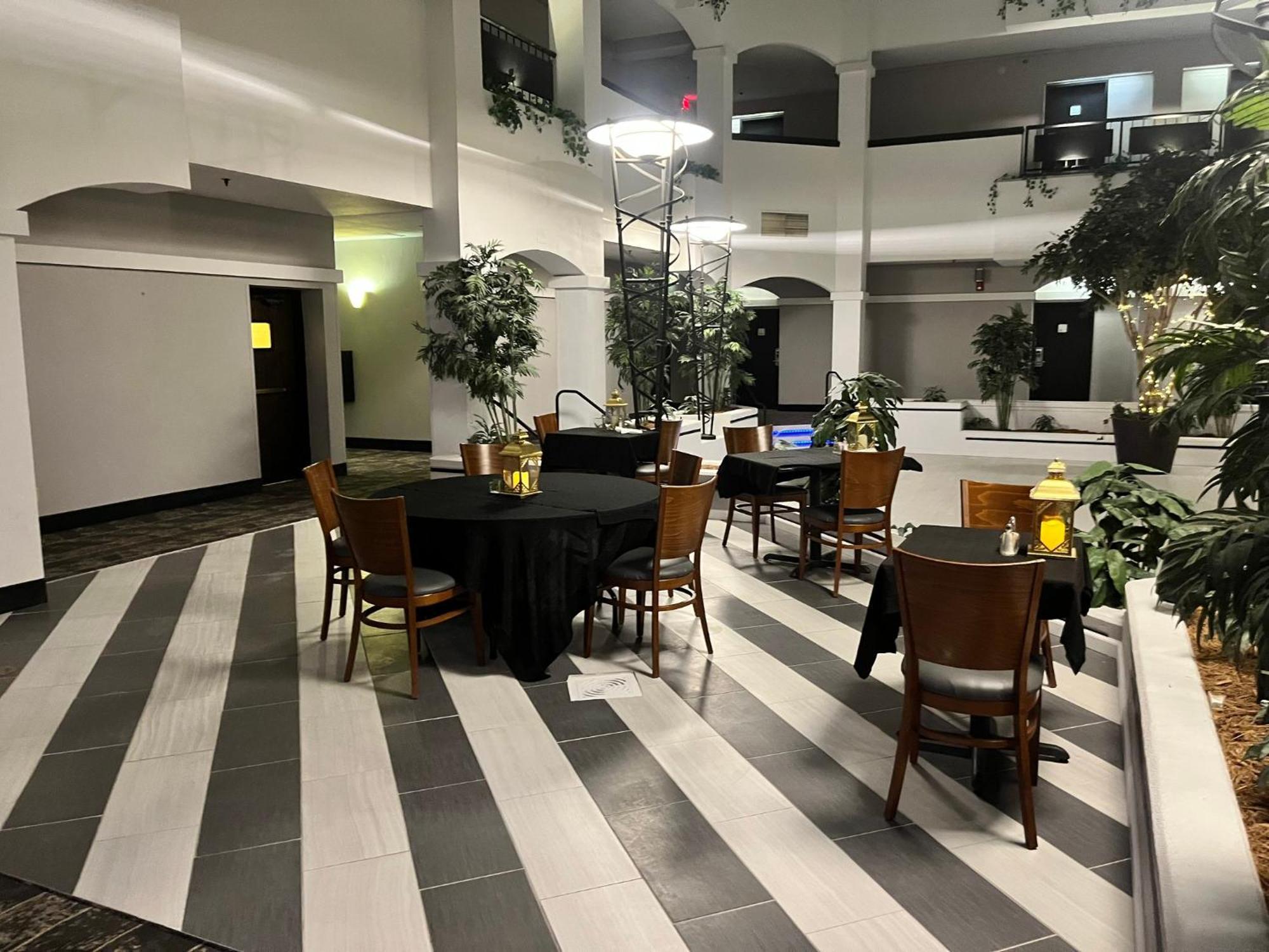 Hotel & Springfield-i-44 By Ihg Springfield